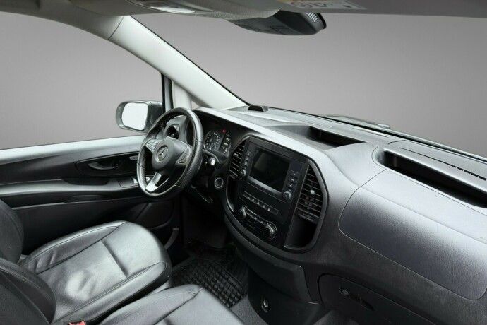 mercedes-benz-vito-diesel-2023-big-11