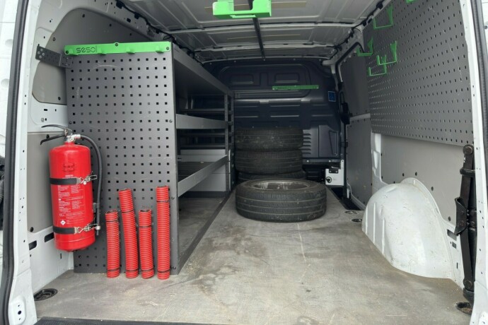 mercedes-benz-vito-diesel-2023-big-12