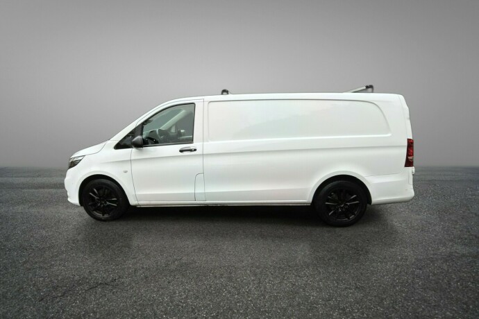 mercedes-benz-vito-diesel-2023-big-7