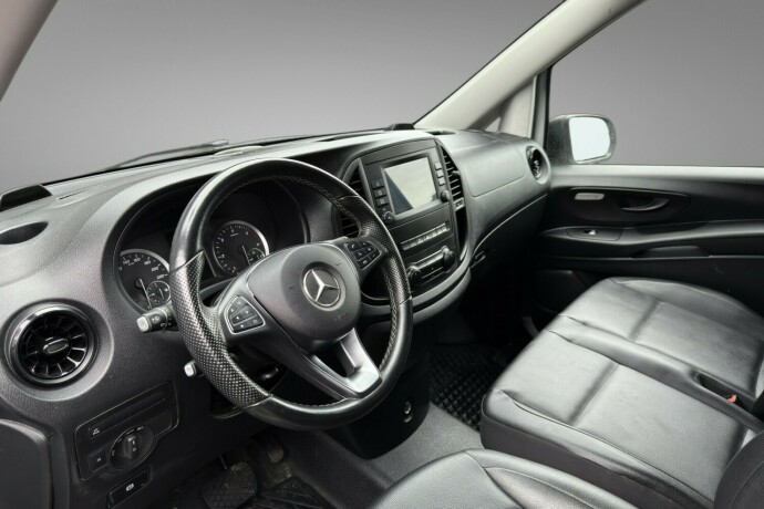mercedes-benz-vito-diesel-2023-big-9