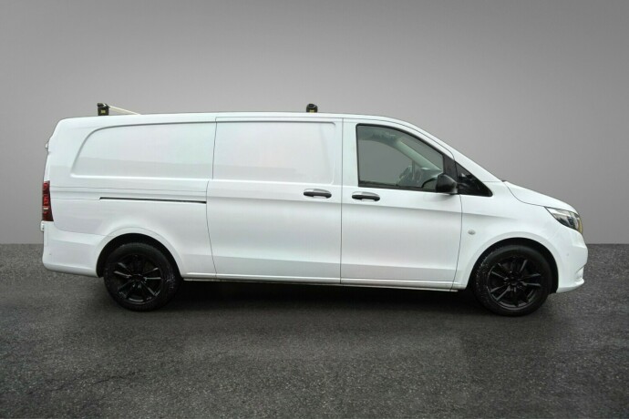 mercedes-benz-vito-diesel-2023-big-3