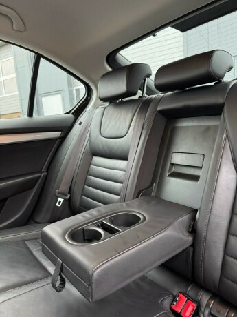 skoda-octavia-diesel-2013-big-19