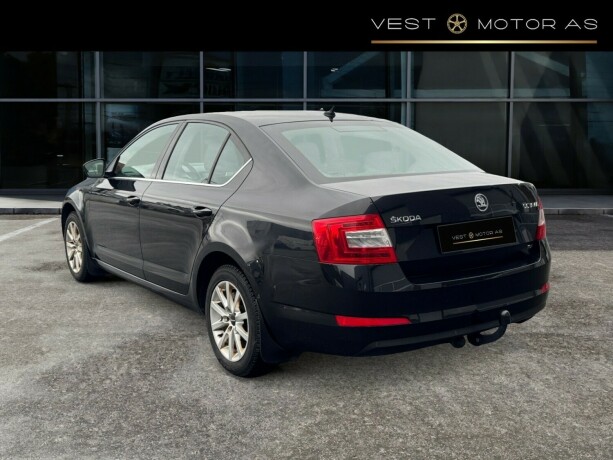 skoda-octavia-diesel-2013-big-4