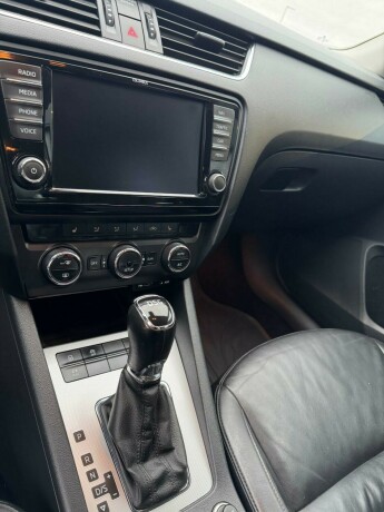 skoda-octavia-diesel-2013-big-18