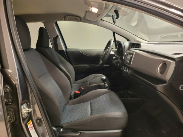 toyota-yaris-bensin-2012-big-10