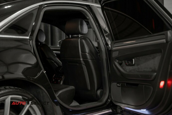 audi-s8-bensin-2006-big-16