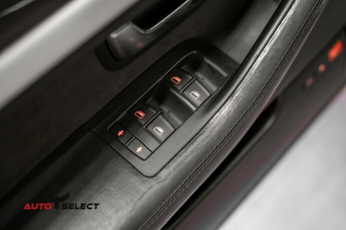 audi-s8-bensin-2006-big-27