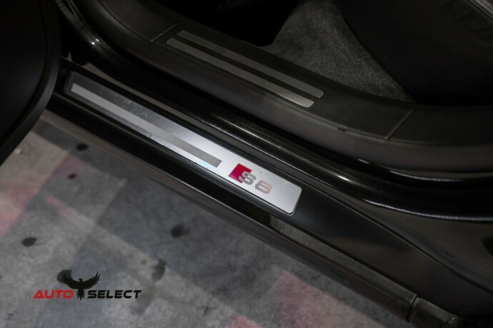 audi-s8-bensin-2006-big-24