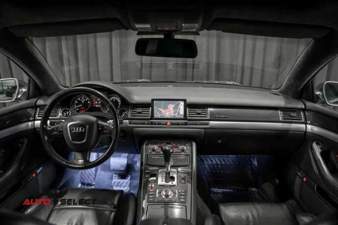 audi-s8-bensin-2006-big-40