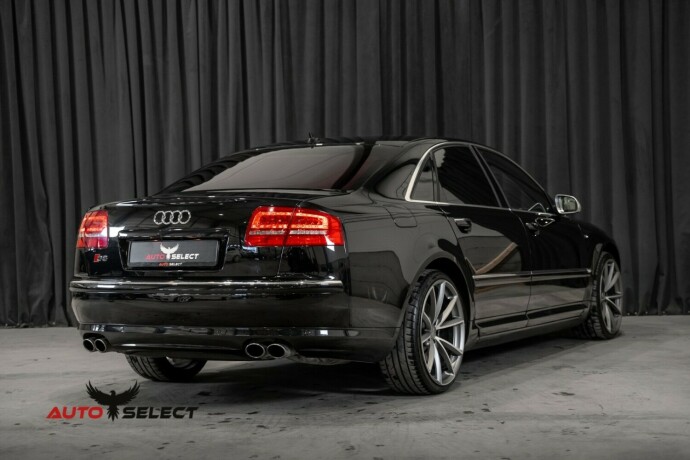 audi-s8-bensin-2006-big-14