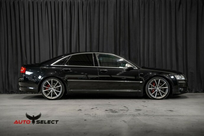 audi-s8-bensin-2006-big-15