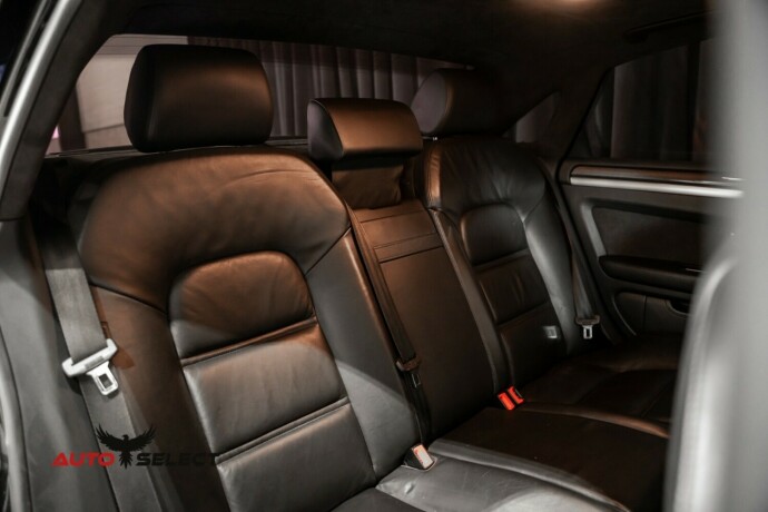 audi-s8-bensin-2006-big-17