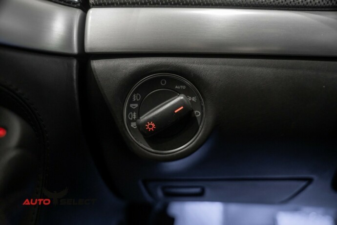 audi-s8-bensin-2006-big-34