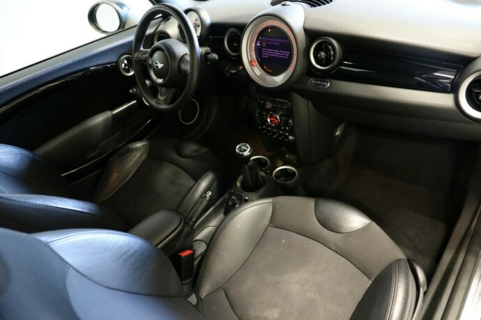 mini-one-diesel-2013-big-8