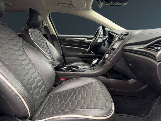 ford-mondeo-elektrisitetbensin-2019-big-10