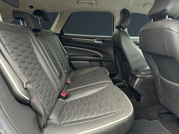 ford-mondeo-elektrisitetbensin-2019-big-11