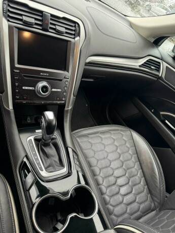 ford-mondeo-elektrisitetbensin-2019-big-15