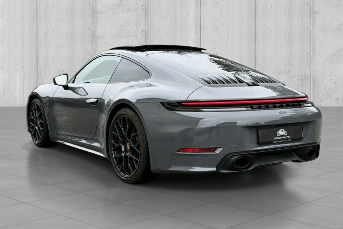porsche-911-bensin-2025-big-4