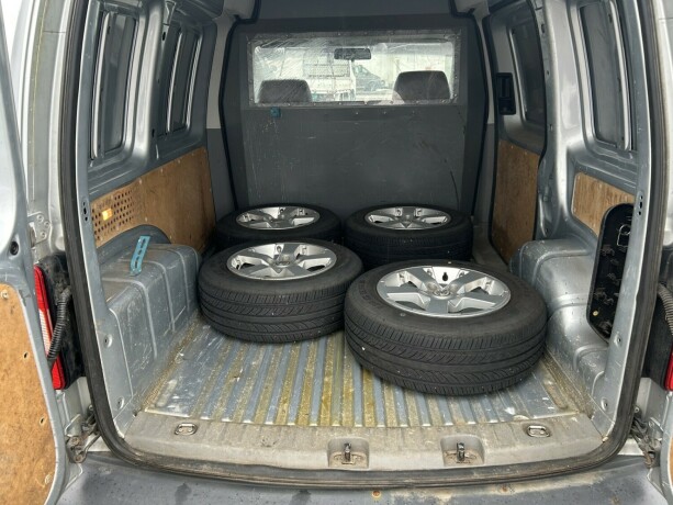 volkswagen-caddy-diesel-2004-big-8