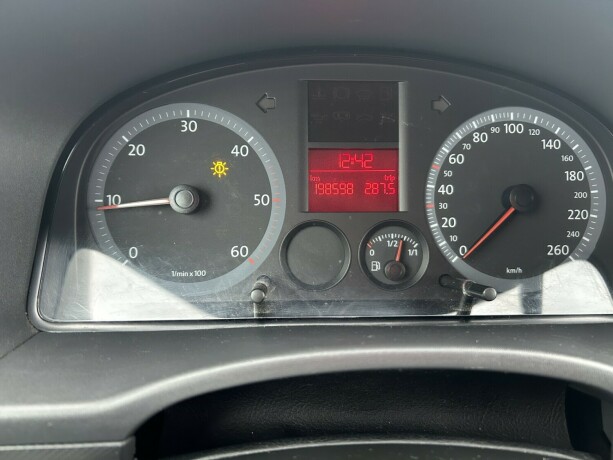 volkswagen-caddy-diesel-2004-big-12