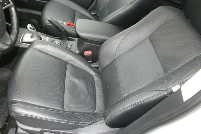 mitsubishi-outlander-elektrisitetbensin-2015-big-13