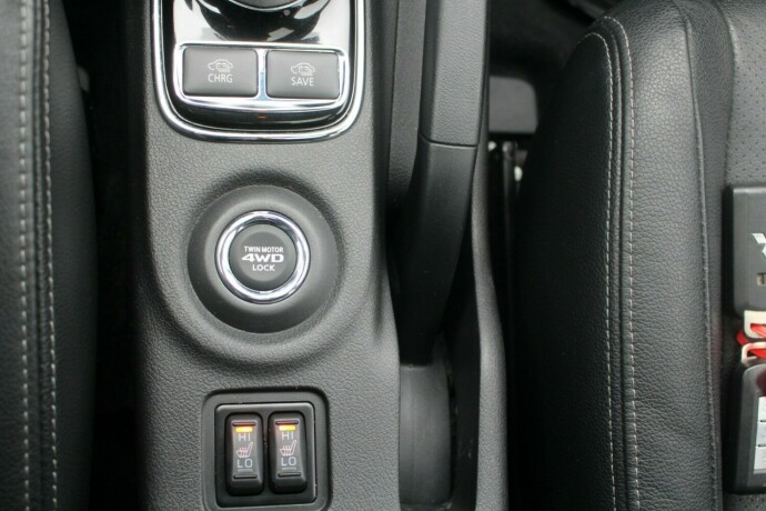 mitsubishi-outlander-elektrisitetbensin-2015-big-24