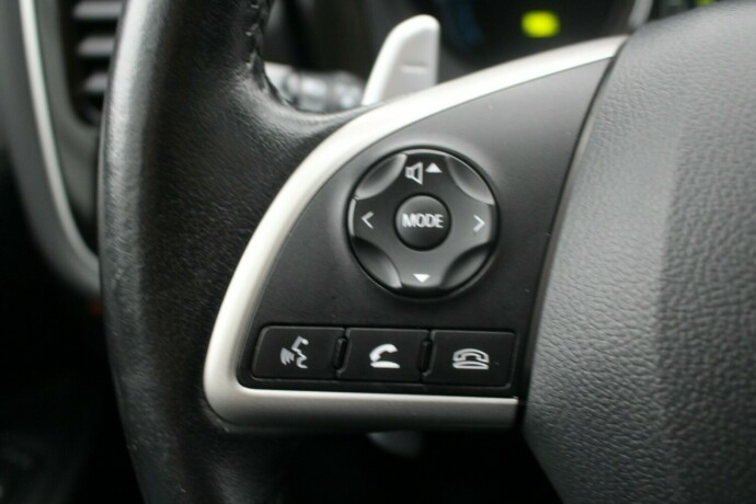 mitsubishi-outlander-elektrisitetbensin-2015-big-17