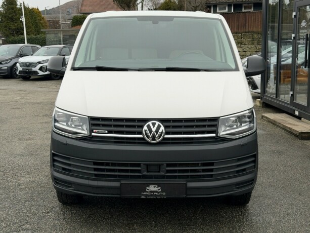 volkswagen-transporter-diesel-2019-big-1