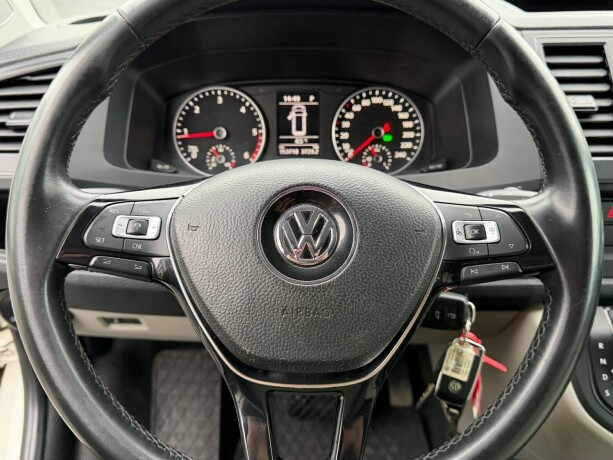 volkswagen-transporter-diesel-2019-big-8