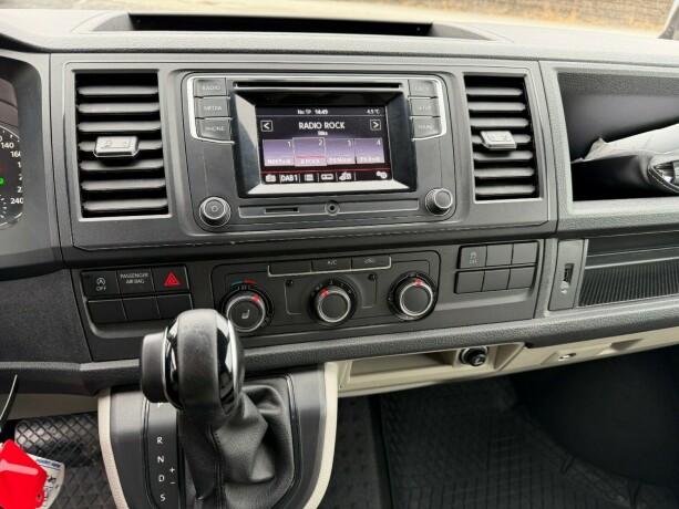 volkswagen-transporter-diesel-2019-big-9