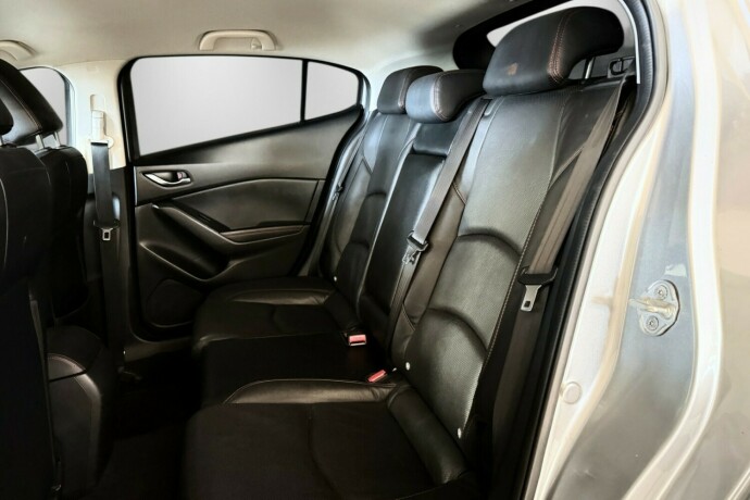 mazda-3-diesel-2015-big-31