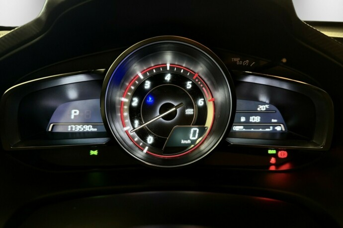 mazda-3-diesel-2015-big-19