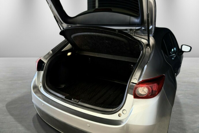 mazda-3-diesel-2015-big-10