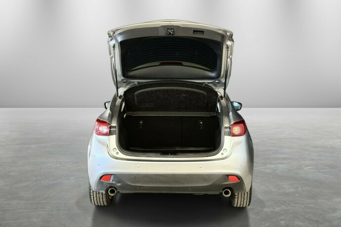 mazda-3-diesel-2015-big-9