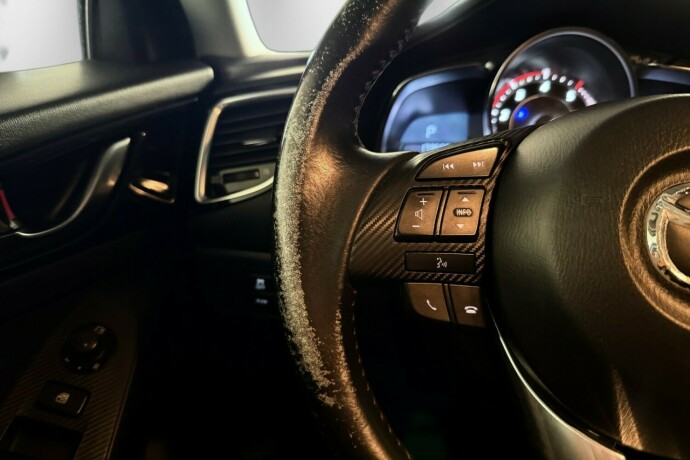 mazda-3-diesel-2015-big-17