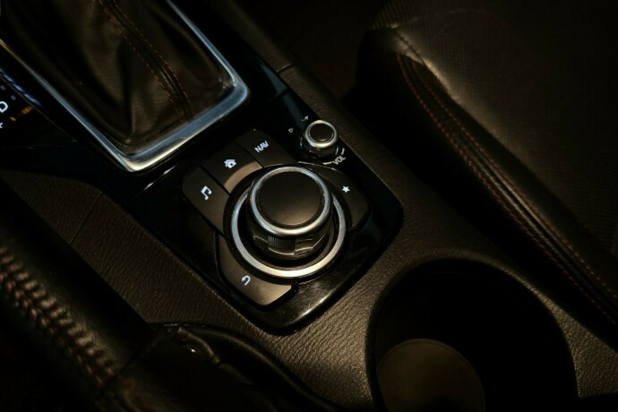 mazda-3-diesel-2015-big-26