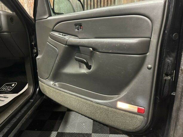 chevrolet-silverado-bensin-2005-big-34