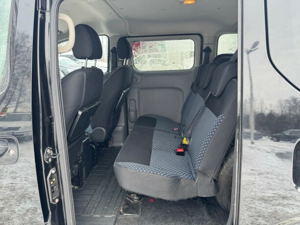 nissan-nv200-diesel-2013-big-9