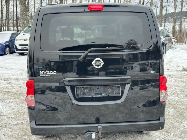 nissan-nv200-diesel-2013-big-5