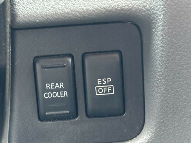 nissan-nv200-diesel-2013-big-18