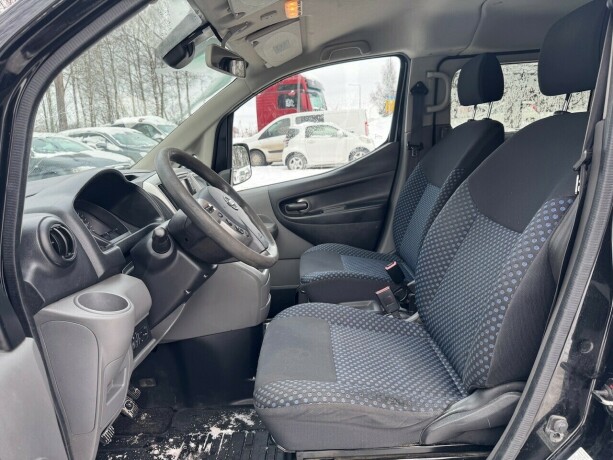 nissan-nv200-diesel-2013-big-8