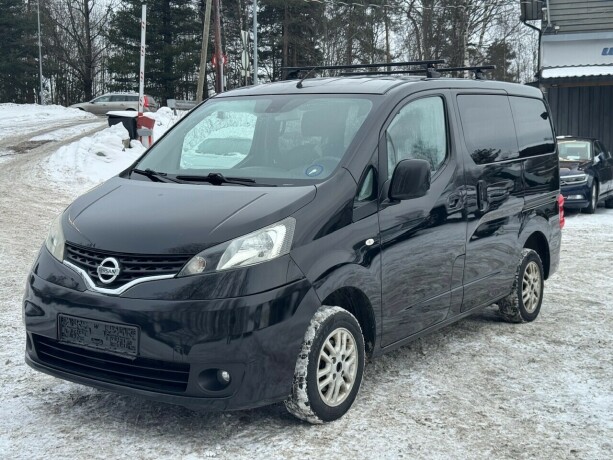 nissan-nv200-diesel-2013-big-2