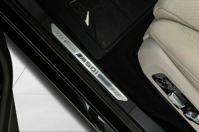 bmw-x7-bensin-2020-big-58