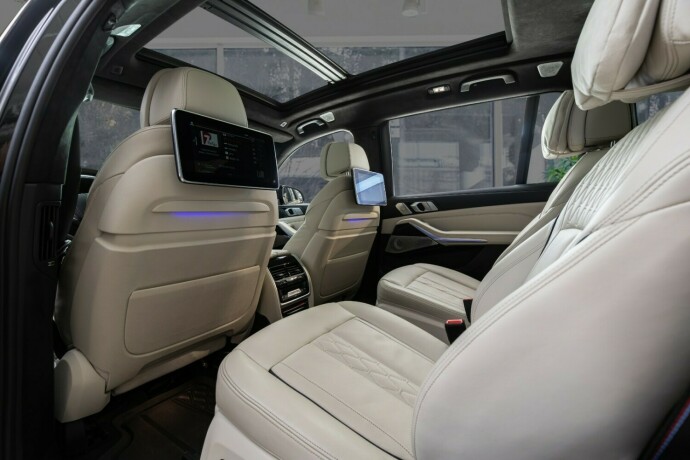 bmw-x7-bensin-2020-big-59