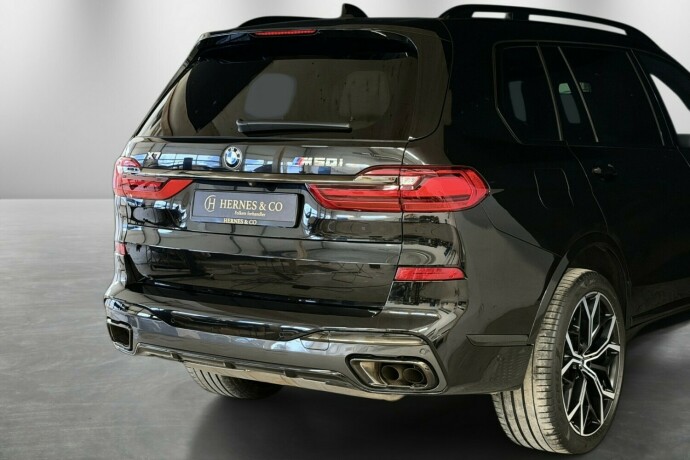 bmw-x7-bensin-2020-big-6