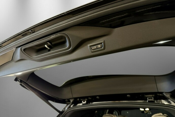 bmw-x7-bensin-2020-big-31