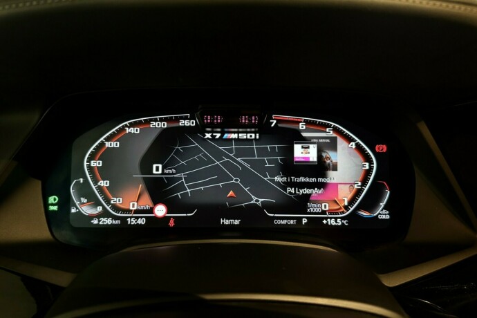 bmw-x7-bensin-2020-big-15