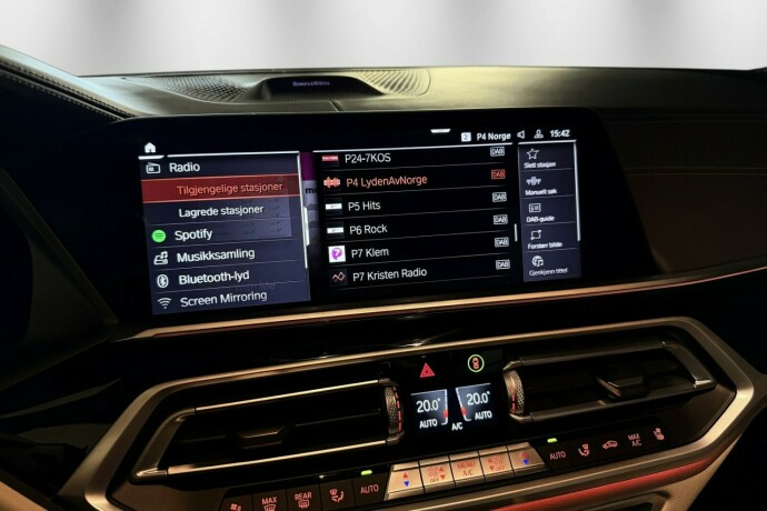 bmw-x7-bensin-2020-big-21