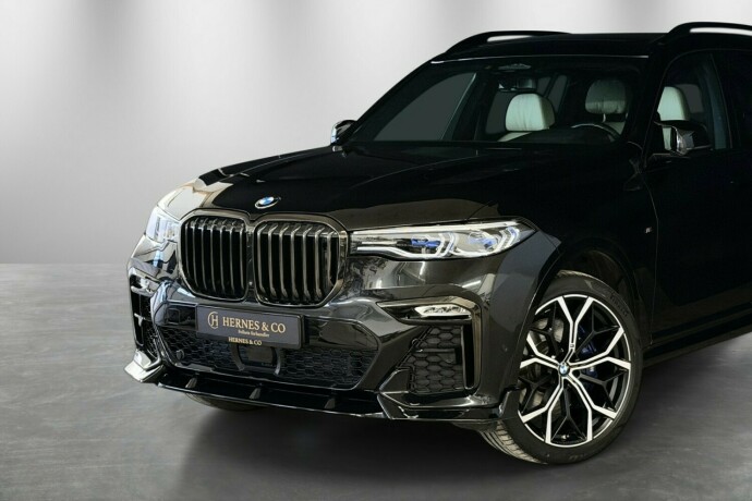 bmw-x7-bensin-2020-big-1