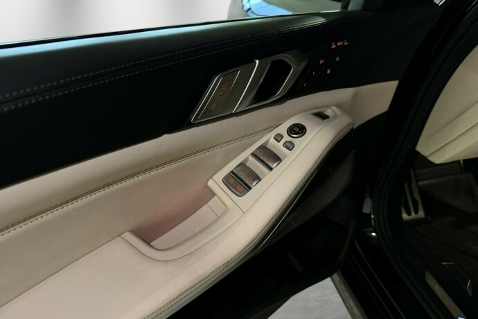 bmw-x7-bensin-2020-big-13